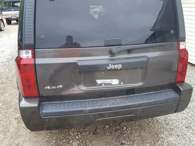 1J8HG48K66C206340 - 2006 JEEP COMMANDER GRAY photo 9
