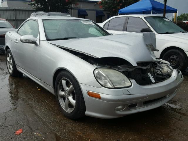 WDBKK65F92F254937 - 2002 MERCEDES-BENZ SLK 320 SILVER photo 1