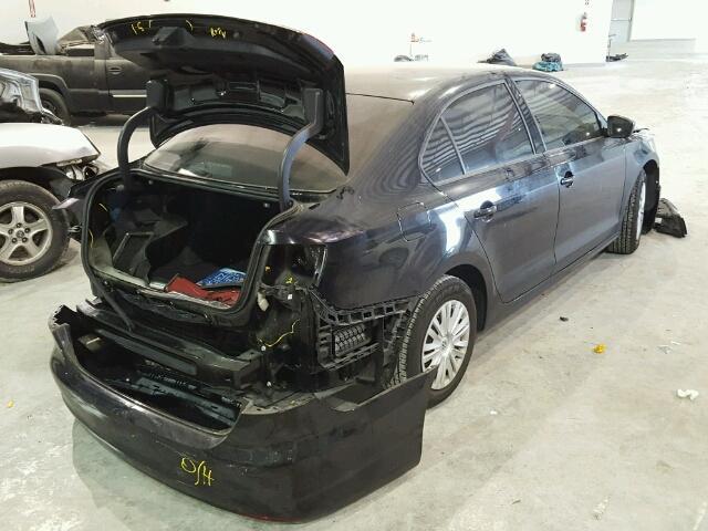3VW2K7AJ0EM385046 - 2014 VOLKSWAGEN JETTA BASE BLACK photo 4