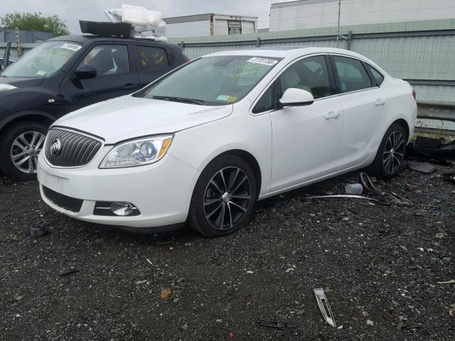 1G4PW5SK9G4152057 - 2016 BUICK VERANO SPO WHITE photo 2