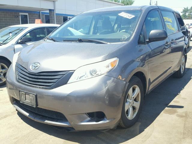 5TDZK3DC3BS031153 - 2011 TOYOTA SIENNA BAS GRAY photo 2