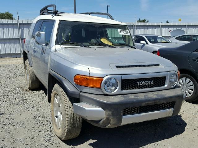 JTEBU11F470093312 - 2007 TOYOTA FJ CRUISER SILVER photo 1