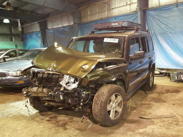 1J8HG58N38C188981 - 2008 JEEP COMMANDER GREEN photo 2