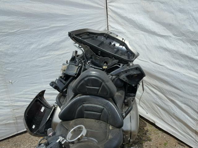 1HFSC47HX6A508164 - 2006 HONDA GL1800 SILVER photo 6