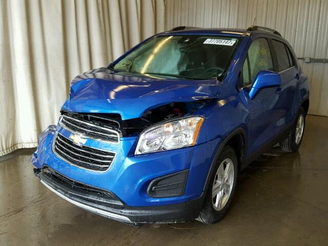 KL7CJPSB3GB642886 - 2016 CHEVROLET TRAX 1LT BLUE photo 2