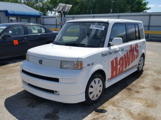 JTLKT324664069881 - 2006 TOYOTA SCION XB Weiß Foto 2