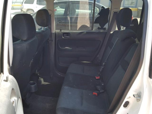 JTLKT324664069881 - 2006 TOYOTA SCION XB Weiß Foto 6