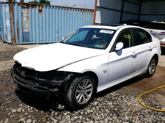 WBAVC93557KX56945 - 2007 BMW 328 XI WHITE photo 2