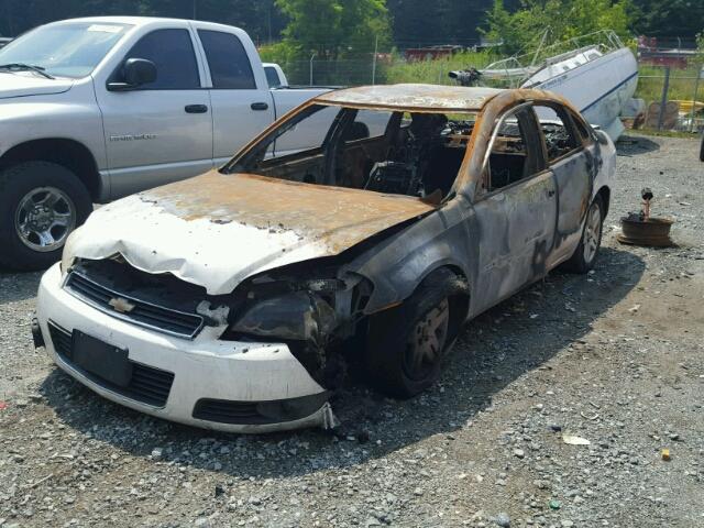 2G1WU581669243439 - 2006 CHEVROLET IMPALA LTZ WHITE photo 2