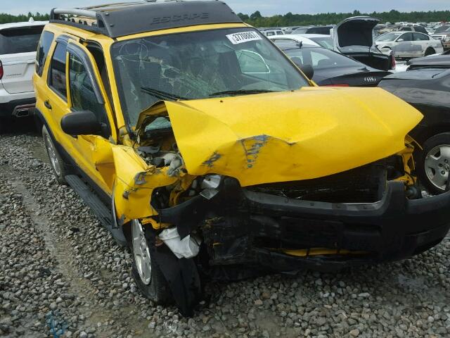 1FMYU04172KD83478 - 2002 FORD ESCAPE XLT YELLOW photo 1