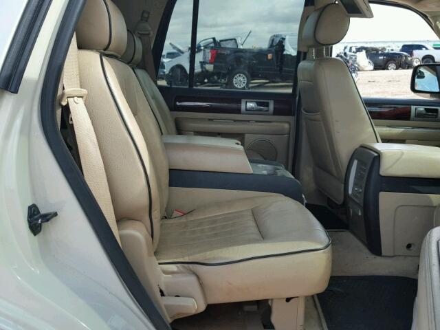 5LMFU275X6LJ29682 - 2006 LINCOLN NAVIGATOR Beige photo 6