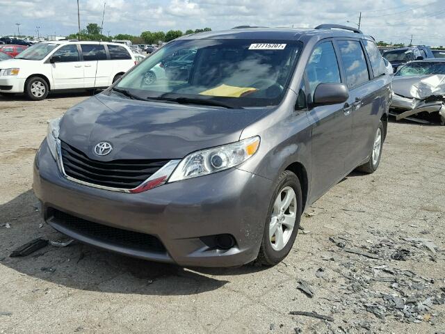 5TDKK3DC1BS161157 - 2011 TOYOTA SIENNA CHARCOAL photo 2