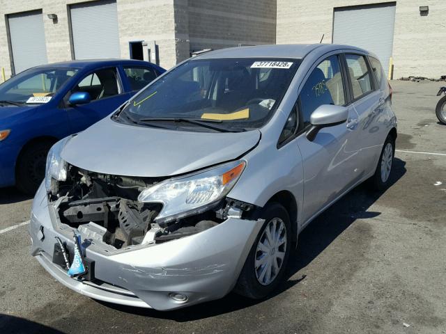 3N1CE2CP1FL417824 - 2015 NISSAN VERSA NOTE SILVER photo 2