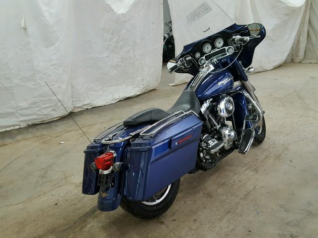 1HD1KBW136Y700968 - 2006 HARLEY-DAVIDSON FLHXI BLUE photo 4