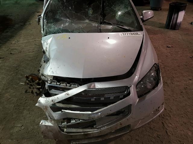 1G1ZG5E76CF299364 - 2012 CHEVROLET MALIBU LTZ 银色 照片 7