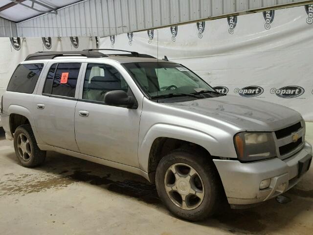 1GNET16S366108489 - 2006 CHEVROLET TRAILBLAZE SILVER photo 1