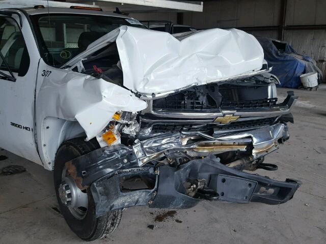 1GBJK34K07E585806 - 2007 CHEVROLET SILVERADO WHITE photo 9