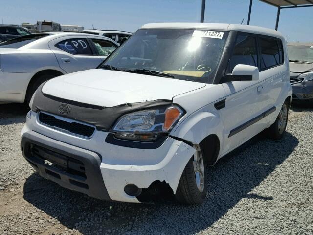 KNDJT2A2XA7165151 - 2010 KIA SOUL +/!/S WHITE photo 2