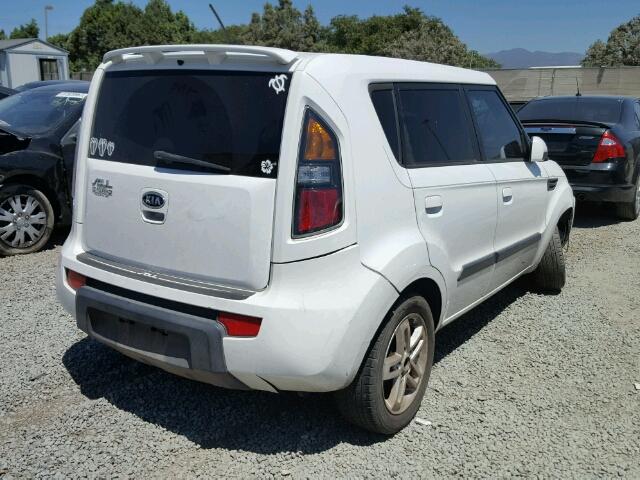 KNDJT2A2XA7165151 - 2010 KIA SOUL +/!/S WHITE photo 4