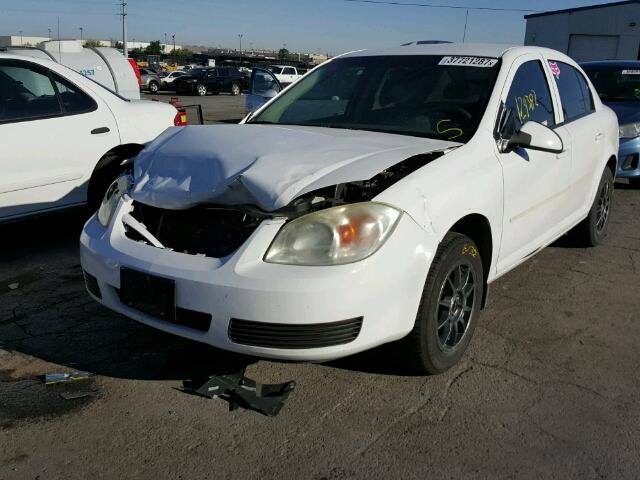 1G1AL52F057585101 - 2005 CHEVROLET COBALT LS WHITE photo 2