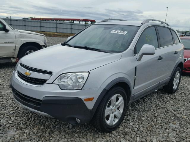 3GNAL2EK4DS639196 - 2013 CHEVROLET CAPTIVA LS SILVER photo 2