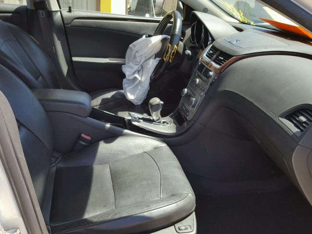 1G1ZE5E16BF378162 - 2011 CHEVROLET MALIBU LTZ 白色 照片 5