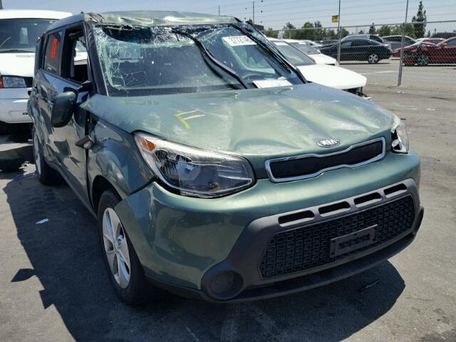 KNDJN2A21E7019706 - 2014 KIA SOUL GREEN photo 1