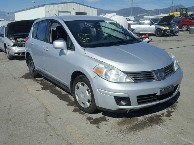 3N1BC13E78L371431 - 2008 NISSAN VERSA SILVER photo 1