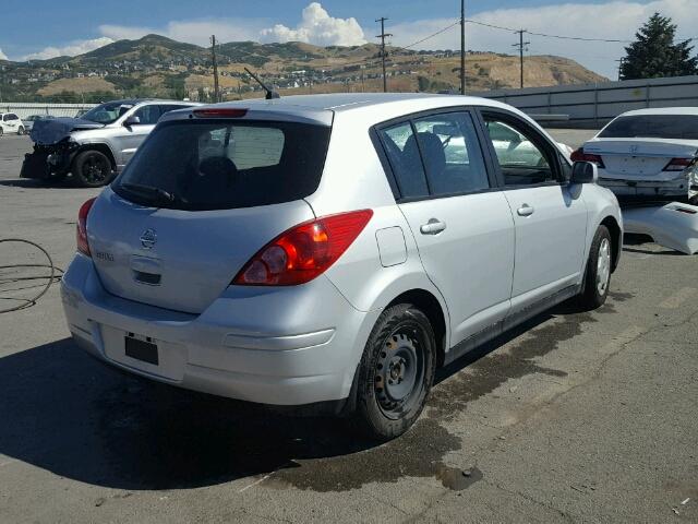 3N1BC13E78L371431 - 2008 NISSAN VERSA SILVER photo 4