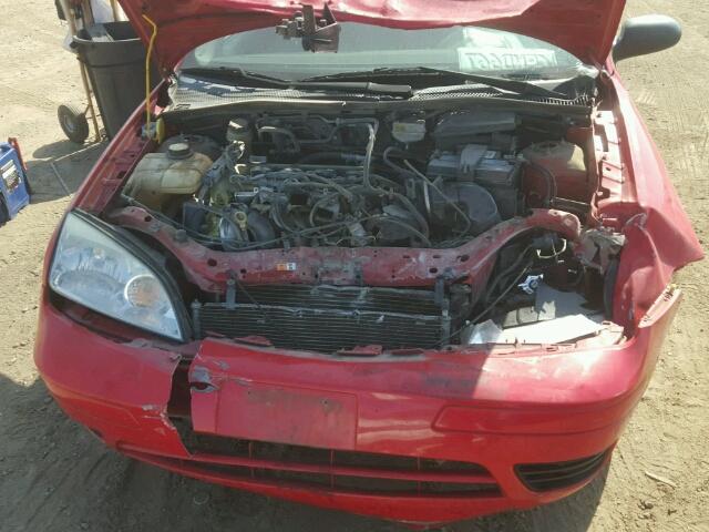 1FAHP34N86W105967 - 2006 FORD FOCUS ZX4 RED photo 9