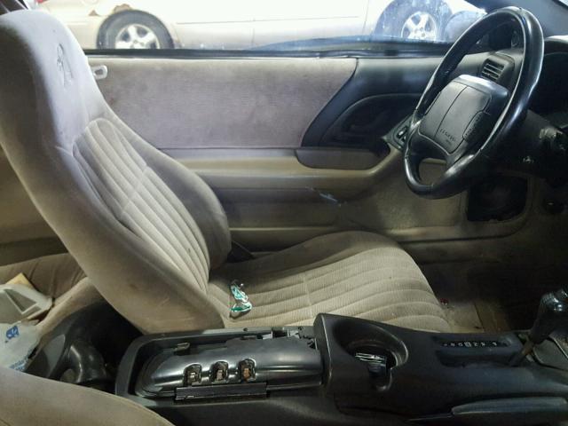 2G1FP22K1V2123739 - 1997 CHEVROLET CAMARO BAS შავი ფოტო 5