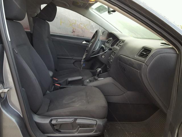 3VW2K7AJ0FM263319 - 2015 VOLKSWAGEN JETTA BASE SILVER photo 5