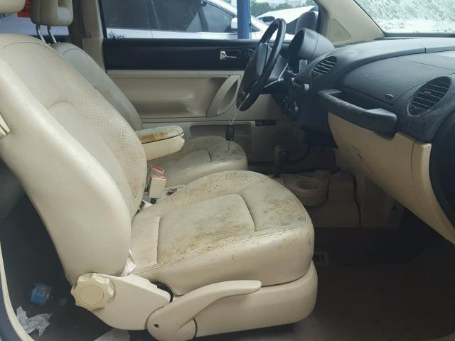 3VWDD21C62M409157 - 2002 VOLKSWAGEN NEW BEETLE 白色 照片 5