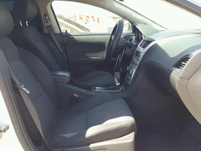 1G1ZC5EB3AF167949 - 2010 CHEVROLET MALIBU 1LT WHITE photo 5