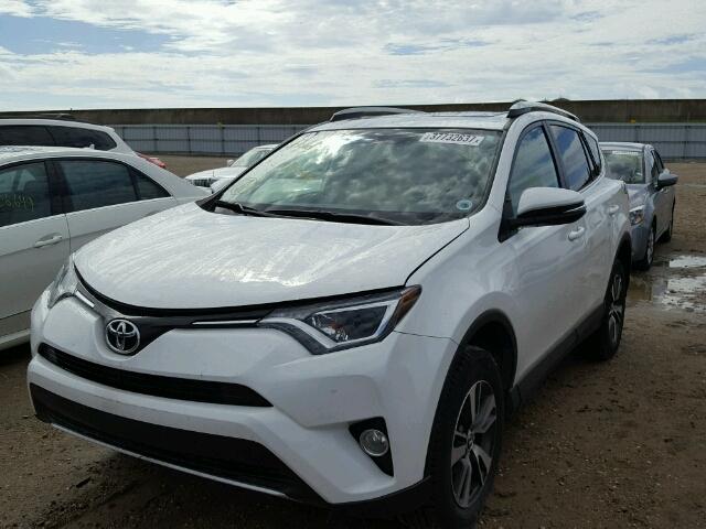 2T3WFREV3GW265664 - 2016 TOYOTA RAV4 WHITE photo 2