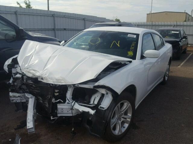 2C3CDXBG3HH654930 - 2017 DODGE CHARGER SE WHITE photo 2