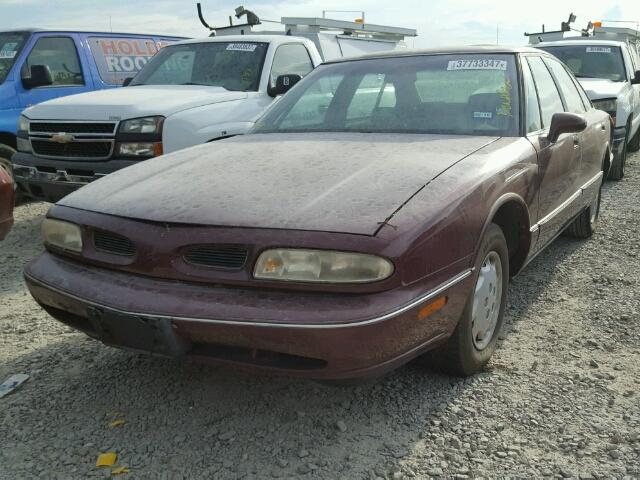 1G3HN52KXX4829435 - 1999 OLDSMOBILE 88 BASE MAROON photo 2