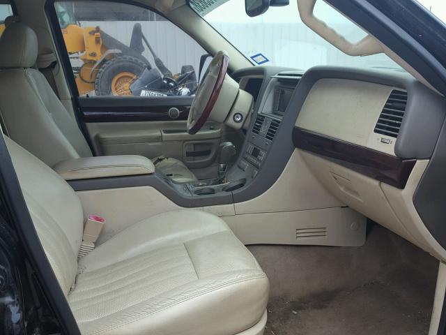 5LMEU68H24ZJ53075 - 2004 LINCOLN AVIATOR 黑色 照片 5