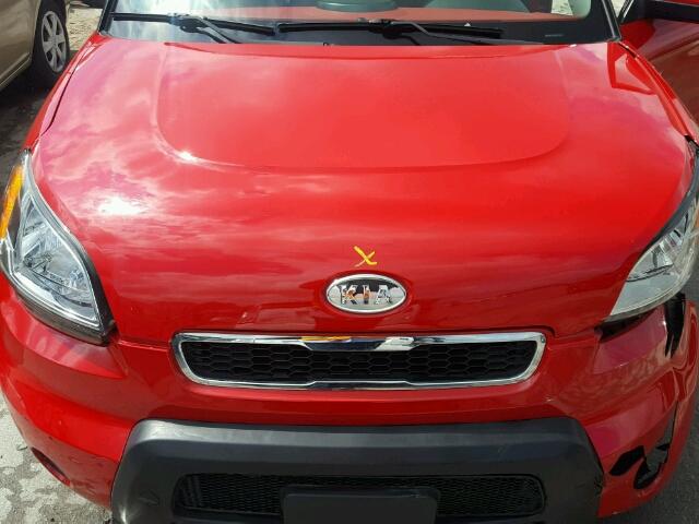 KNDJT2A24B7272133 - 2011 KIA SOUL + RED photo 7