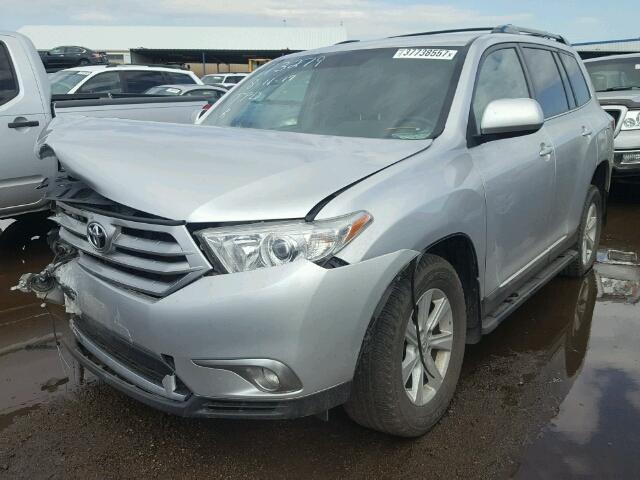 5TDBK3EH9BS086976 - 2011 TOYOTA HIGHLANDER SILVER photo 2