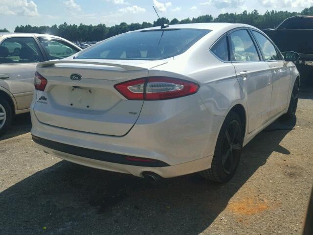 3FA6P0H78GR237732 - 2016 FORD FUSION SE WHITE photo 4