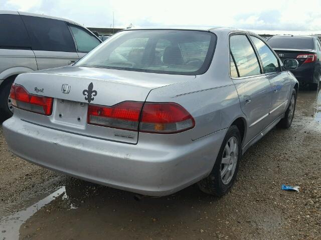 1HGCG56742A133837 - 2002 HONDA ACCORD SE GRAY photo 4