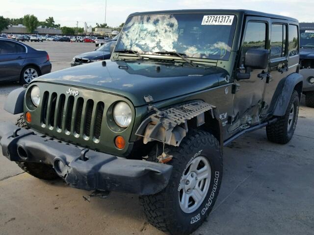 1J4GA391X9L752903 - 2009 JEEP WRANGLER U GREEN photo 2