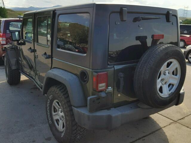 1J4GA391X9L752903 - 2009 JEEP WRANGLER U GREEN photo 3