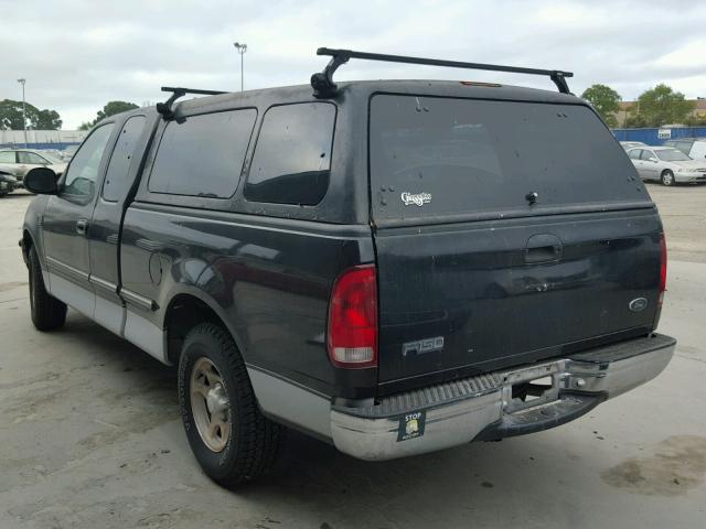 1FTZX1769WNA76962 - 1998 FORD F150 BLACK photo 3