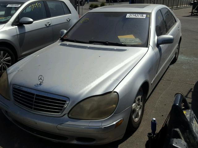 WDBNG70J62A276259 - 2002 MERCEDES-BENZ S 430 SILVER photo 2