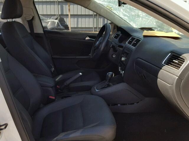 3VWDP7AJ5CM302072 - 2012 VOLKSWAGEN JETTA SE 白色 照片 5