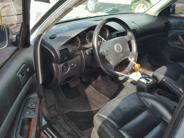 WVWTH63B53P033691 - 2003 VOLKSWAGEN PASSAT GLX 蓝色 照片 9