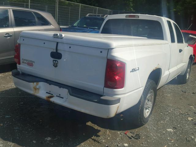 1D3HW42K38S611476 - 2008 DODGE DAKOTA SLT WHITE photo 4