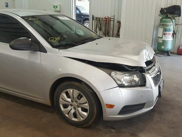 1G1PC5SH3B7180518 - 2011 CHEVROLET CRUZE LS SILVER photo 9